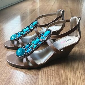 JustFab 2 1/2in wedge Daniela 🍀